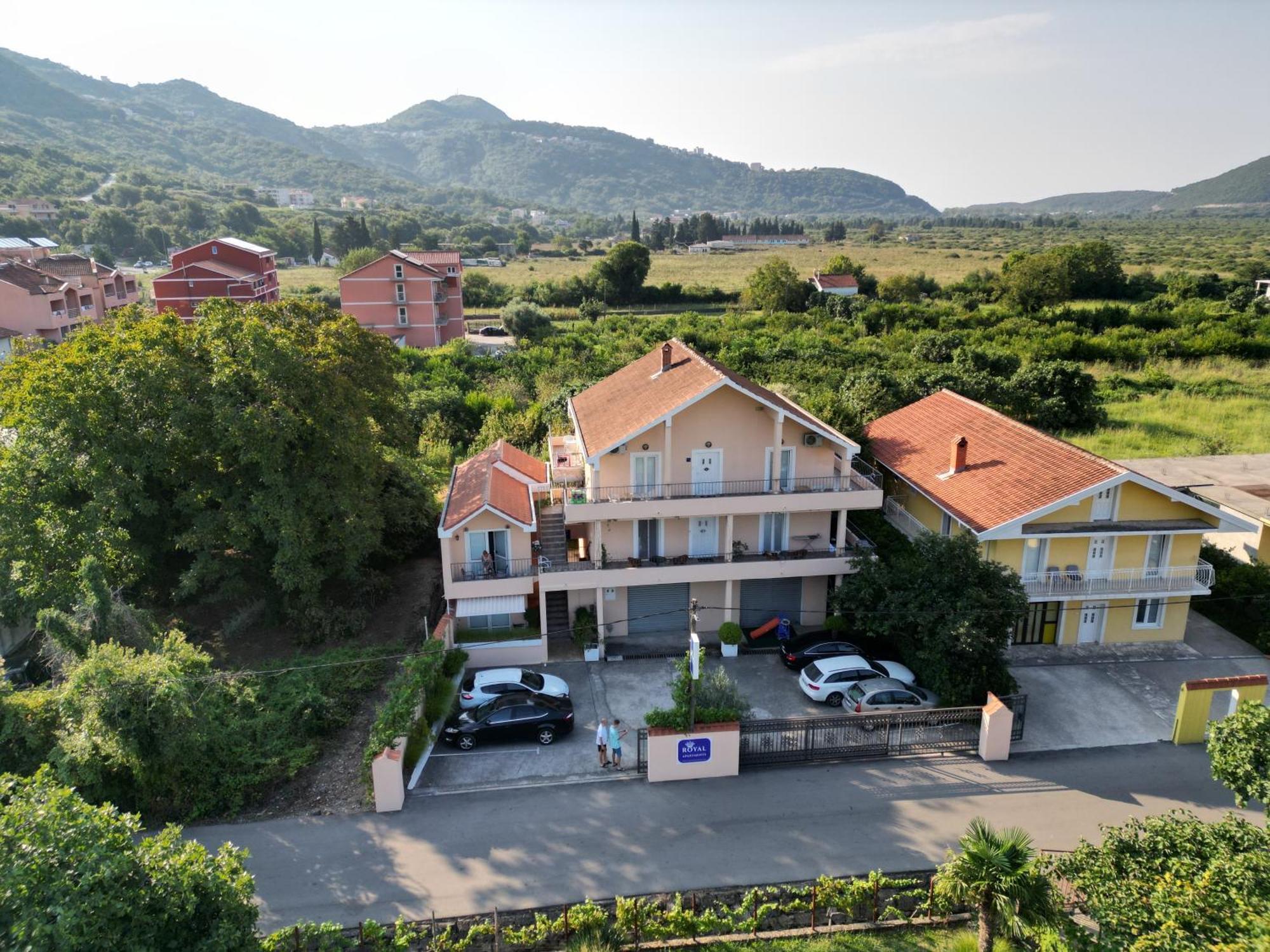 Apartments Royal Будва Екстер'єр фото